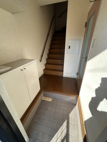 府中市白糸台６丁目のテラスの玄関