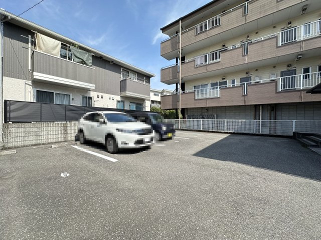 ベリーフォーレスト Ｃ棟の駐車場