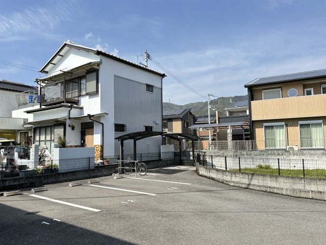 ベリーフォーレスト Ｃ棟の駐車場