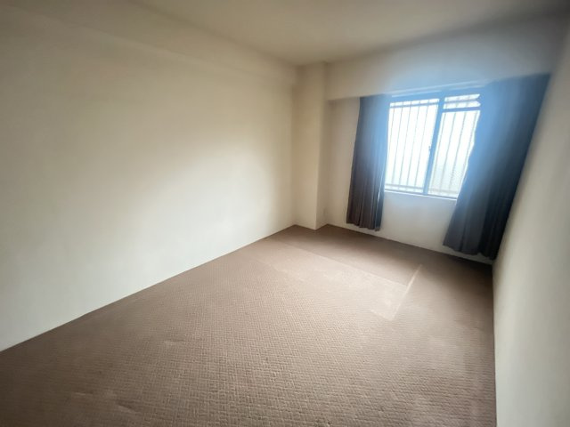 ネオハイツ皇子が丘の洋室