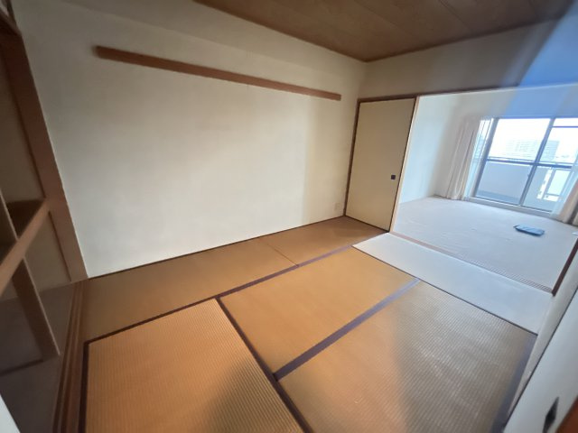 ネオハイツ皇子が丘の和室