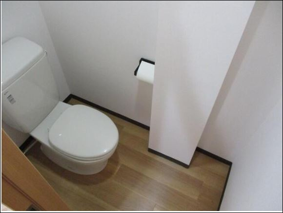 虹信ビルのトイレ|コンパクトで使いやすいトイレです
