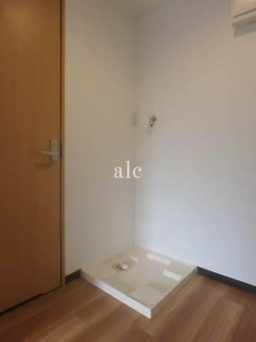 虹信ビルの設備|室内洗濯機置き場