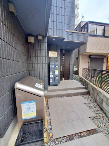 Tiede Familleのエントランス