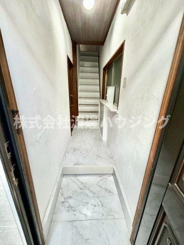 門真市岸和田1丁目一戸建の玄関