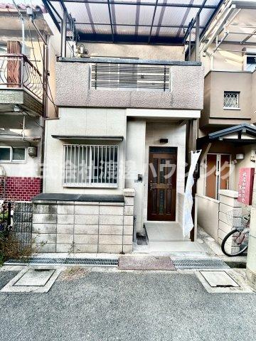 門真市岸和田1丁目一戸建のエントランス