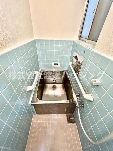 門真市岸和田1丁目一戸建の浴室