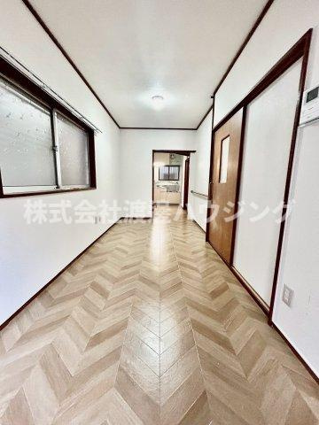 門真市岸和田1丁目一戸建の居間・リビング