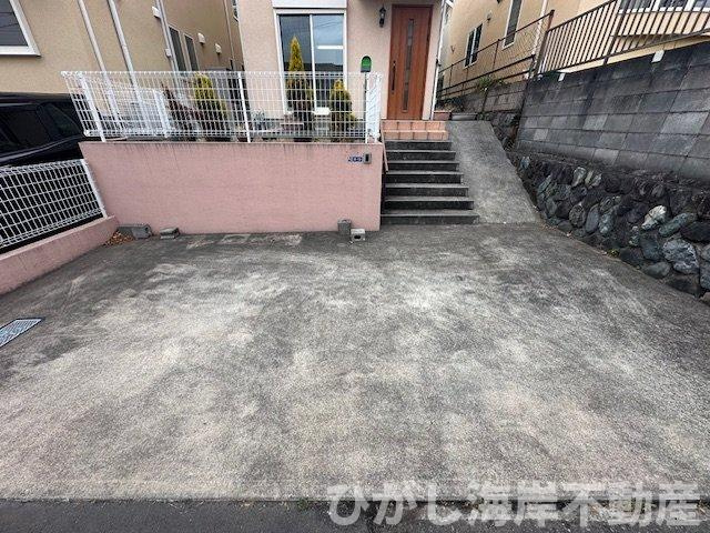 藤沢市鵠沼藤が谷２丁目　中古戸建の駐車場|駐車スペース