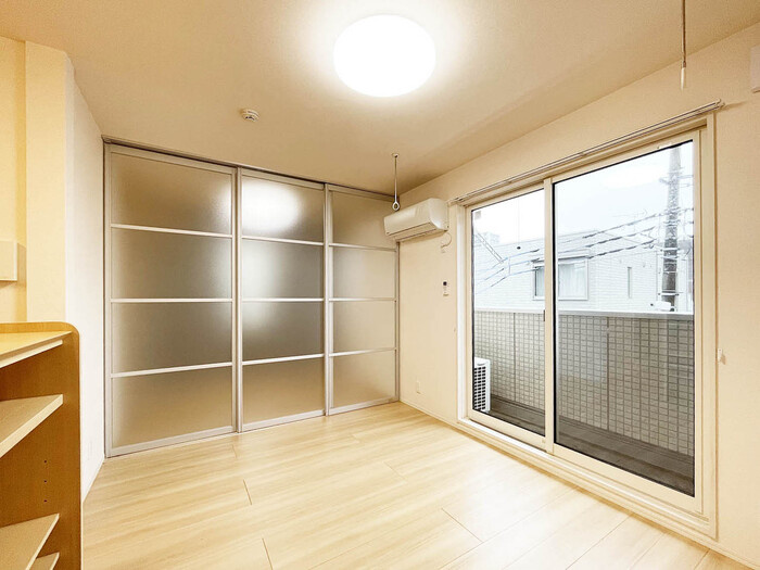 グリーンフォレスト府中の居間・リビング