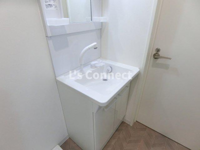 【洗面所】 | Ｌｕｃｅｎｔｅ | 朝の支度もスムーズな独立洗面台。