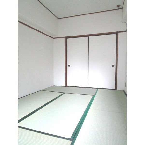 第5七福ビルの和室