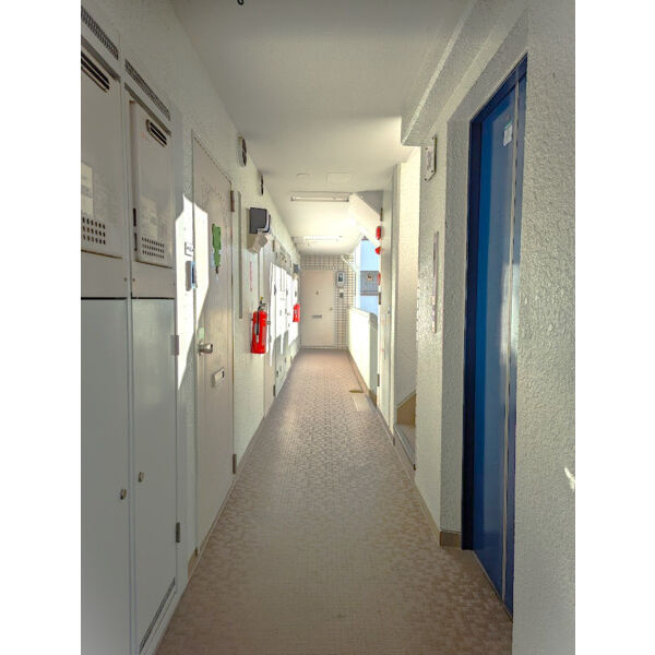 第5七福ビルのロビー