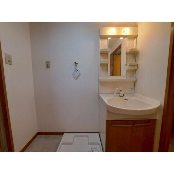 薬師寺ビルヂングの洗面所