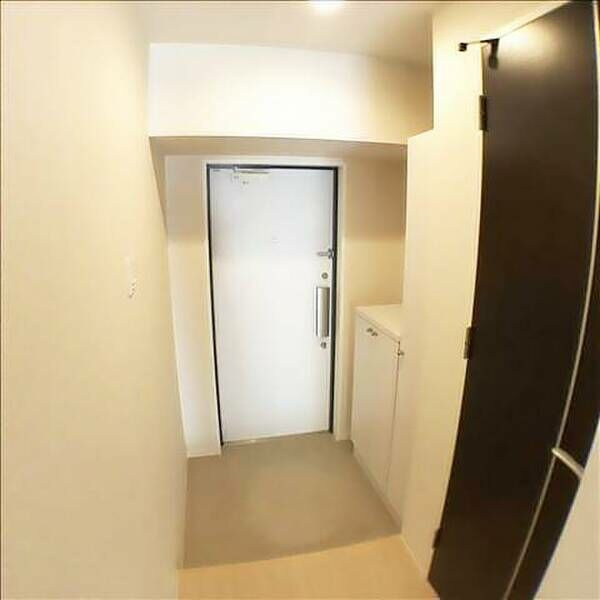 MAPLE ANEST SHINSAKAEの玄関