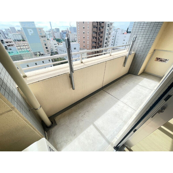 MAPLE ANEST SHINSAKAEのバルコニー