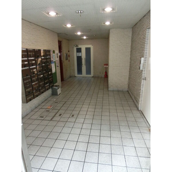 グリーンハイツ東桜のエントランス