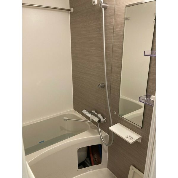 メイクス矢場町Ⅱの浴室