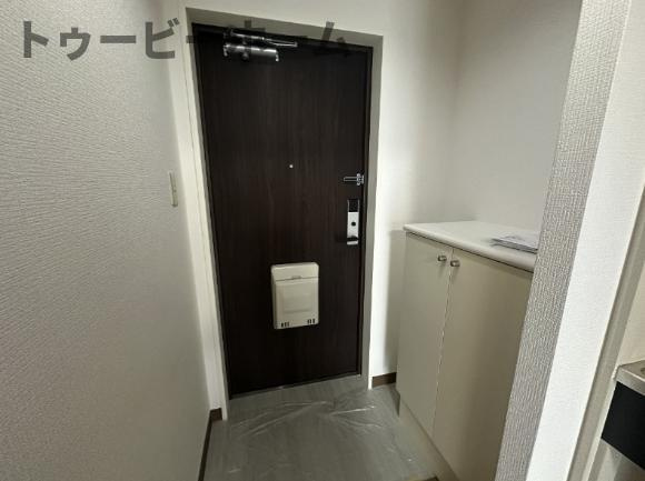 ドミトリー三笠の玄関|収納もある玄関です