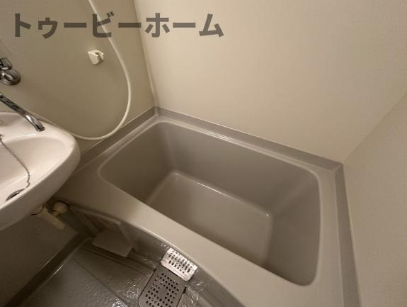 ドミトリー三笠の浴室|コンパクトで使いやすいお風呂です