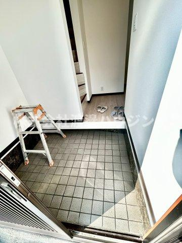 新喜多２丁目一戸建の玄関