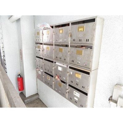 【エントランス】 | シーサイドカモシタ | メールボックス