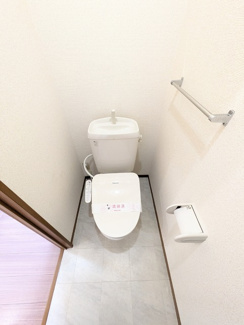 洗浄便座付トイレです♪