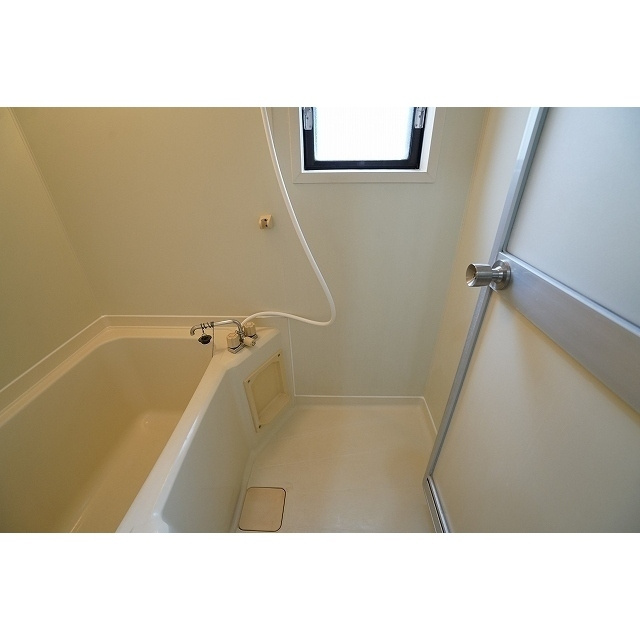 ジェネシス三鷹の浴室