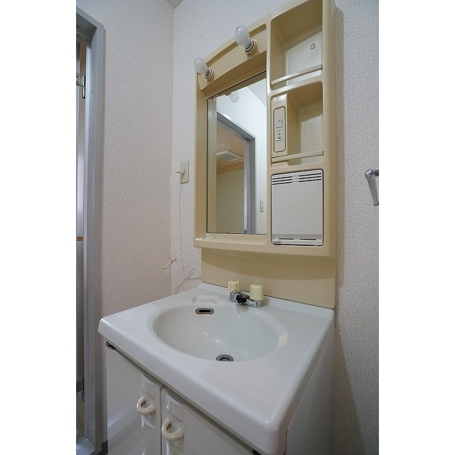 ジェネシス三鷹の洗面所|独立洗面台