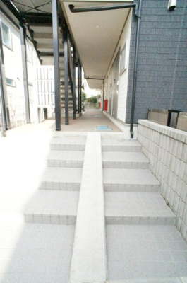 【エントランス】 | リブリ・Strada Brillante