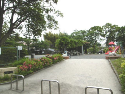 上飯田公園まで200ｍ