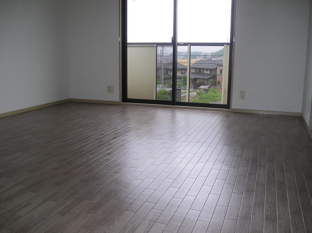 プルミエールＣの居間・リビング