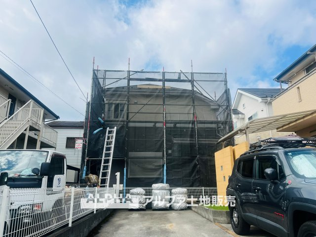 昭島市美堀町2丁目　中古戸建の外観|【Gentle Time】◆やさしい時間が流れる場所◆
包み込むような空間が、日々の緊張をそっと解く。ここで過ごすうちに、時間も人との関係も、心地よく変化していく。