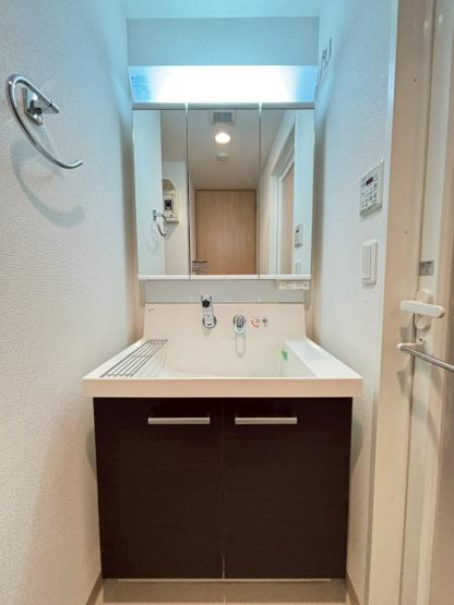【洗面所】 | ドルチェヴィータ | ※同タイプ別のお部屋の写真です。