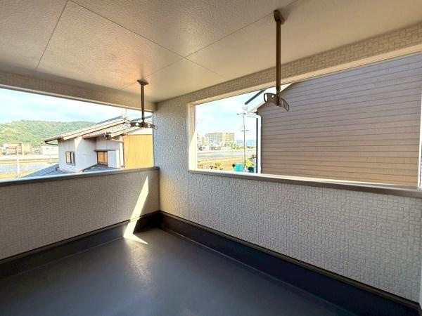 和歌山市和歌川町　第1-1号棟のバルコニー