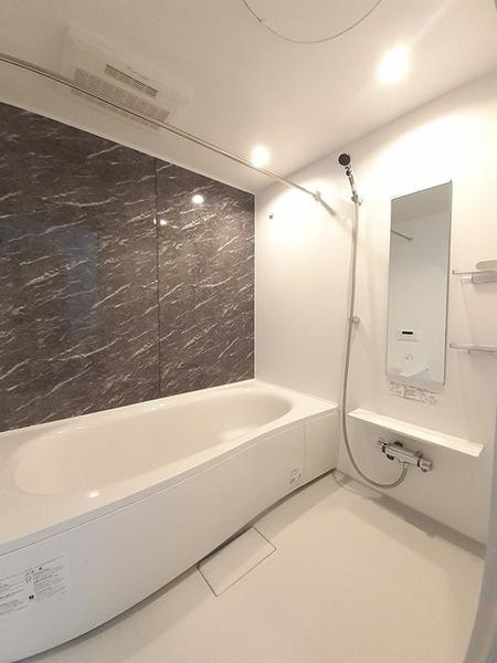 ヒルズ長久　Ｂの浴室