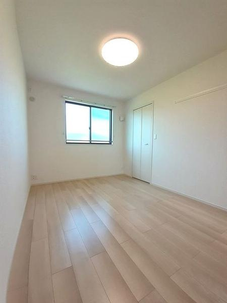 ヒルズ長久　Ｂの洋室