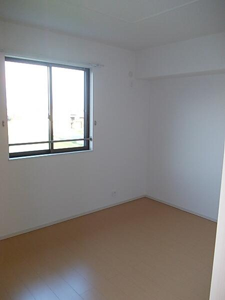 ガーデニア　１の洋室