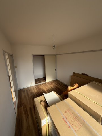 メゾンリラの内装|※洋室　リフォーム工事中です
