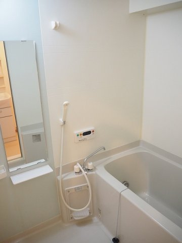 エレガンス・フィオーレの浴室|お風呂で日々の疲れを落としましょう