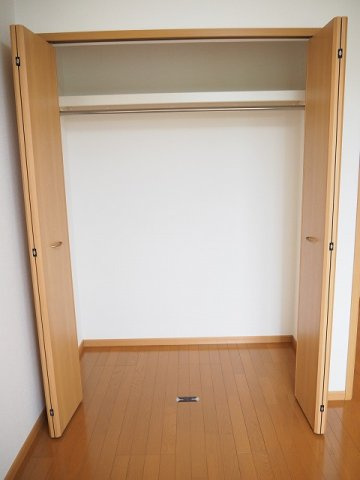 エレガンス・フィオーレの収納|便利な収納スペースです