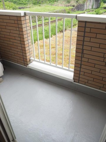 エレガンス・フィオーレのバルコニー|バルコニーからの眺めを楽しみながら食事をしませんか