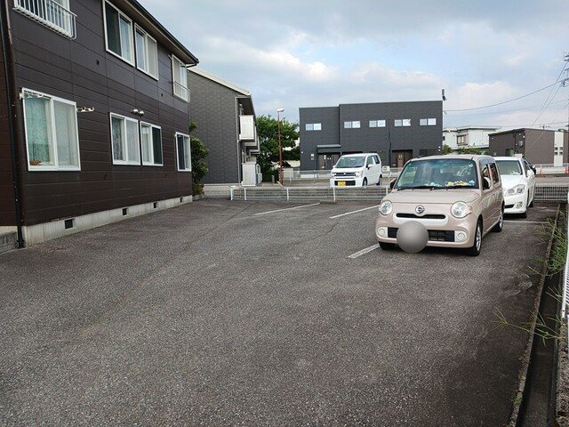 ノーヴァⅠの駐車場|駐車場があるので、車を買う予定の方も安心です