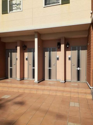 すいふようＣのエントランス