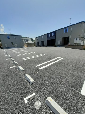 シンフォニー　Ⅱの駐車場