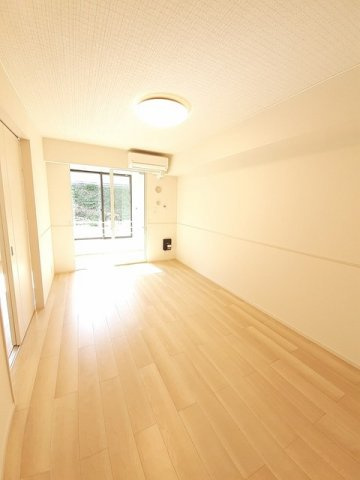 プライムローズ　ガーデンⅡの居間・リビング