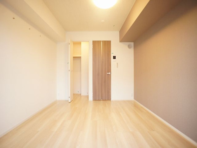 【居間・リビング】 | Ｓｔａｒ　Ｌｉｇｈｔ | 快適に過ごせるエアコンが付いています♪