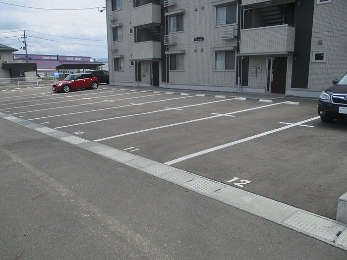 マイリーブルの駐車場