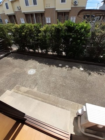 サン・カンナＢの庭