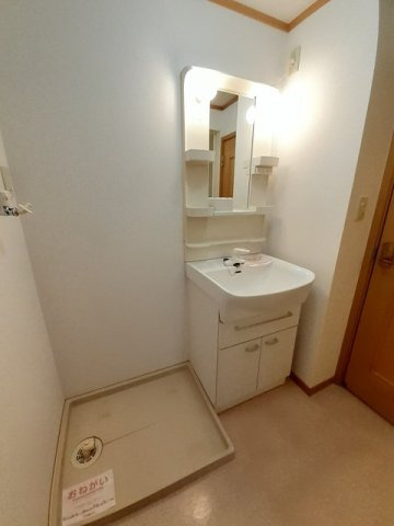 サン・カンナＢの洗面所